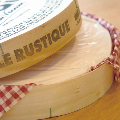 20%引き　賞味期限　2024年2月28日　フランス直輸入ブリーチーズ　1ホール